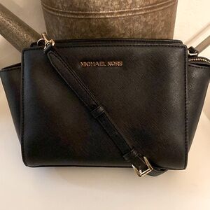 Michael Kors Selma Saffiano black leather purse with adjustable strap